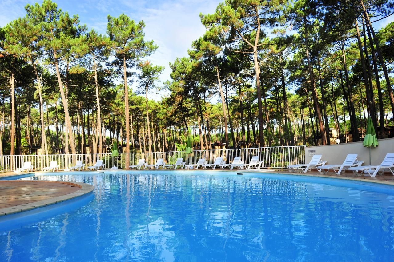 Vtf Les Bruyeres Hotel Maubuisson Exterior photo